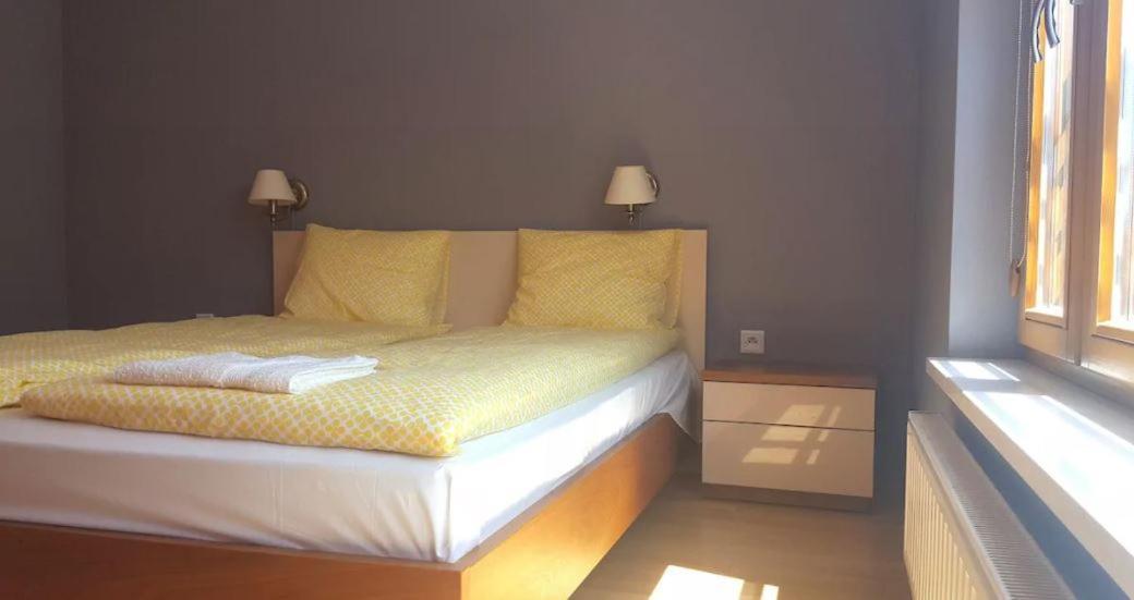 Apartment On The Boulvard Краков Экстерьер фото